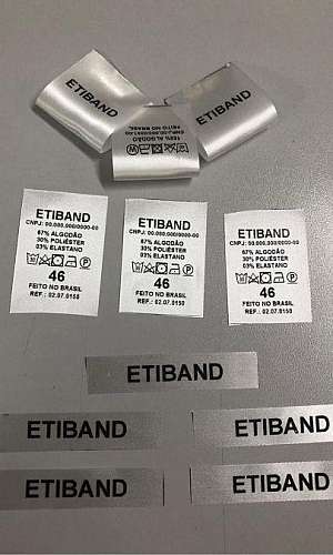 Etiquetas de cetim Etiquetas de cetim